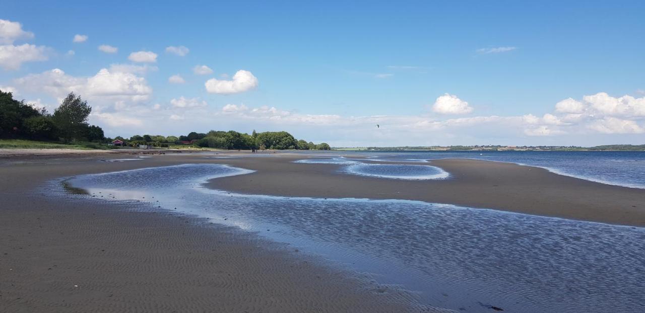 Gemuetliche Ferienunterkunft Direkt Am Meer Holnis Buitenkant foto